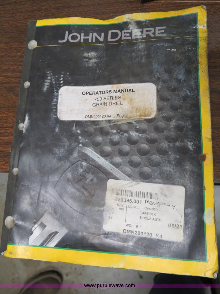 image for item B4873 John Deere 750 15' no-till drill