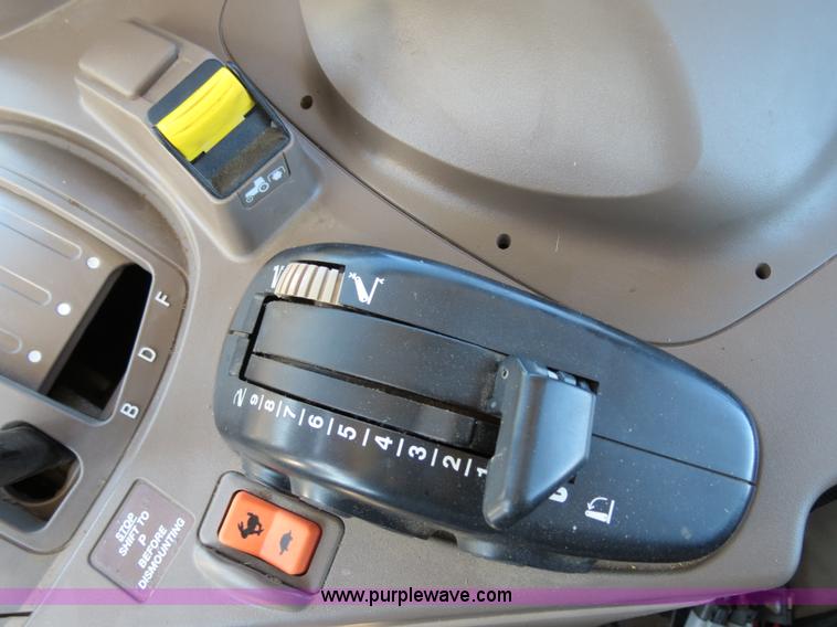 image for item B4875 2012 John Deere 6125R MFWD tractor