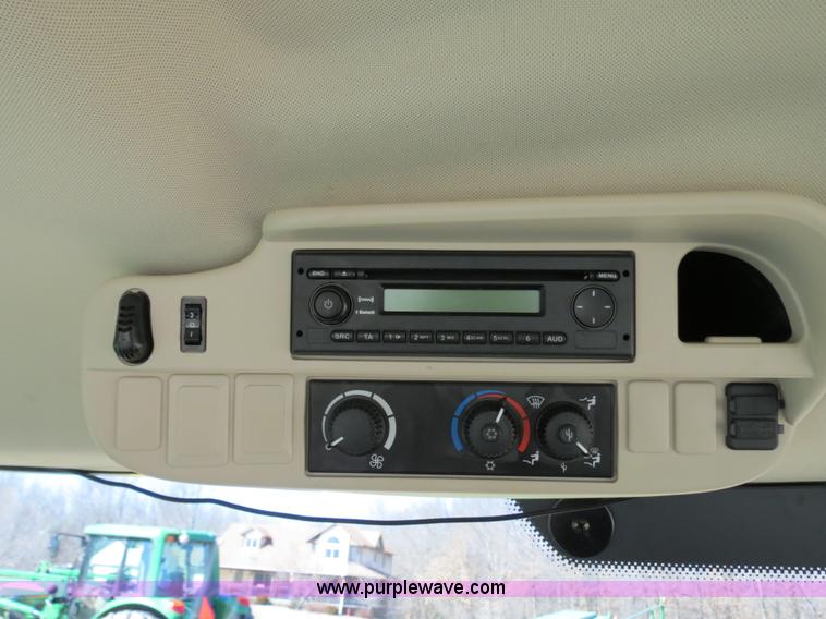 image for item B4875 2012 John Deere 6125R MFWD tractor