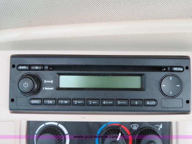 image for item B4875 2012 John Deere 6125R MFWD tractor