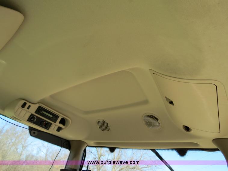 image for item B4875 2012 John Deere 6125R MFWD tractor