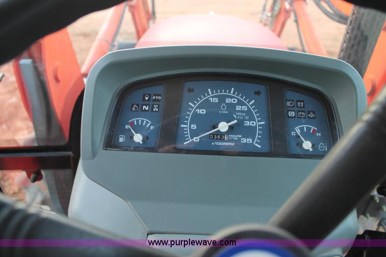 image for item C3756 2007 Branson 6530 MFWD tractor