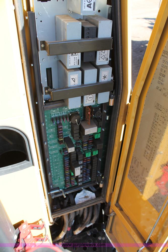 image for item C3764 2007 Lexion 570R combine