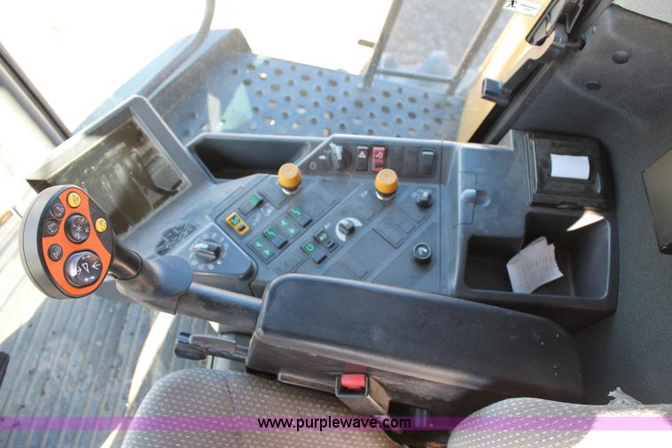 image for item C3764 2007 Lexion 570R combine