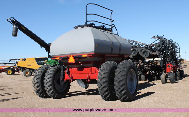 image for item C3765 2009 Case IH 700 flex hoe air drill with 3380 Precision air cart