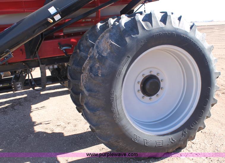 image for item C3765 2009 Case IH 700 flex hoe air drill with 3380 Precision air cart