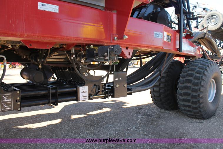 image for item C3765 2009 Case IH 700 flex hoe air drill with 3380 Precision air cart
