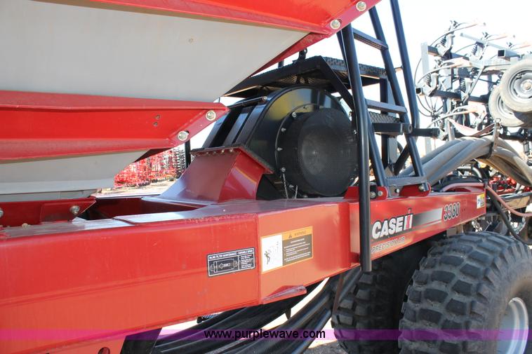 image for item C3765 2009 Case IH 700 flex hoe air drill with 3380 Precision air cart