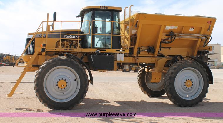 image for item C3766 2010 Ag-Chem RoGator 1386 self-propelled dry spreader