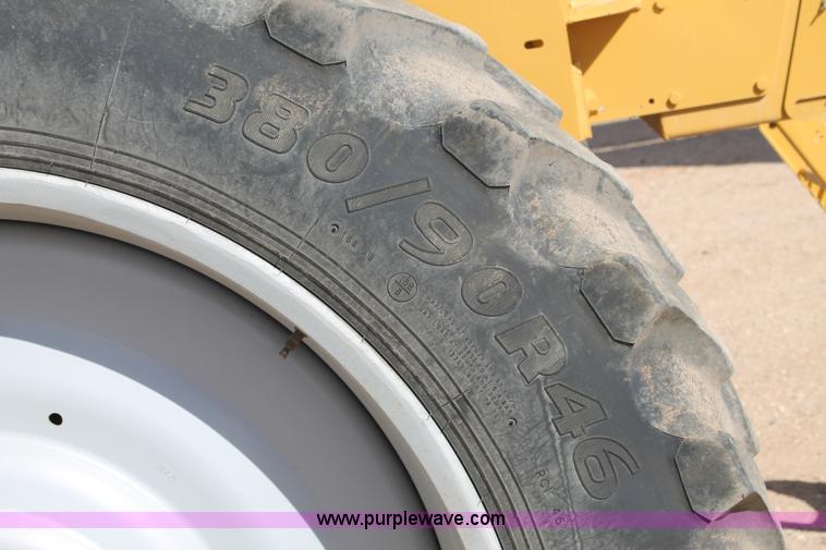 image for item C3766 2010 Ag-Chem RoGator 1386 self-propelled dry spreader