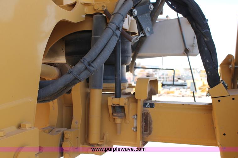 image for item C3766 2010 Ag-Chem RoGator 1386 self-propelled dry spreader