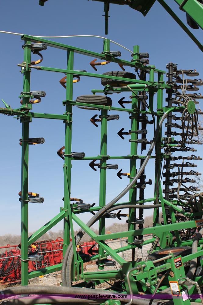 image for item C3767 2002 John Deere 1900 air seeding cart with John Deere 730 air drill