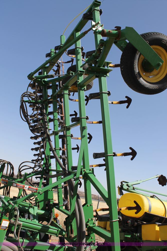 image for item C3767 2002 John Deere 1900 air seeding cart with John Deere 730 air drill