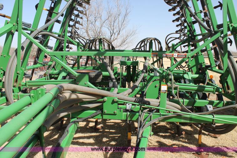 image for item C3767 2002 John Deere 1900 air seeding cart with John Deere 730 air drill
