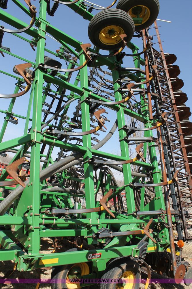 image for item C3767 2002 John Deere 1900 air seeding cart with John Deere 730 air drill