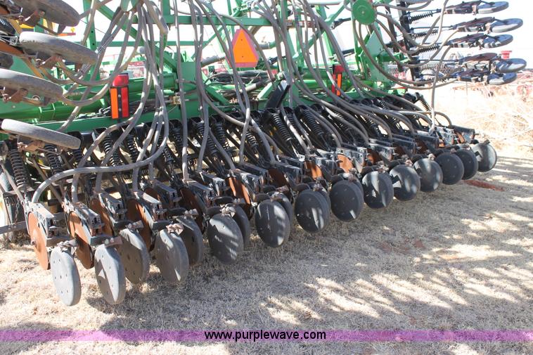 image for item C3767 2002 John Deere 1900 air seeding cart with John Deere 730 air drill