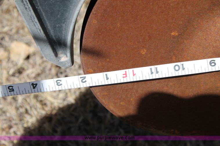 image for item C3767 2002 John Deere 1900 air seeding cart with John Deere 730 air drill