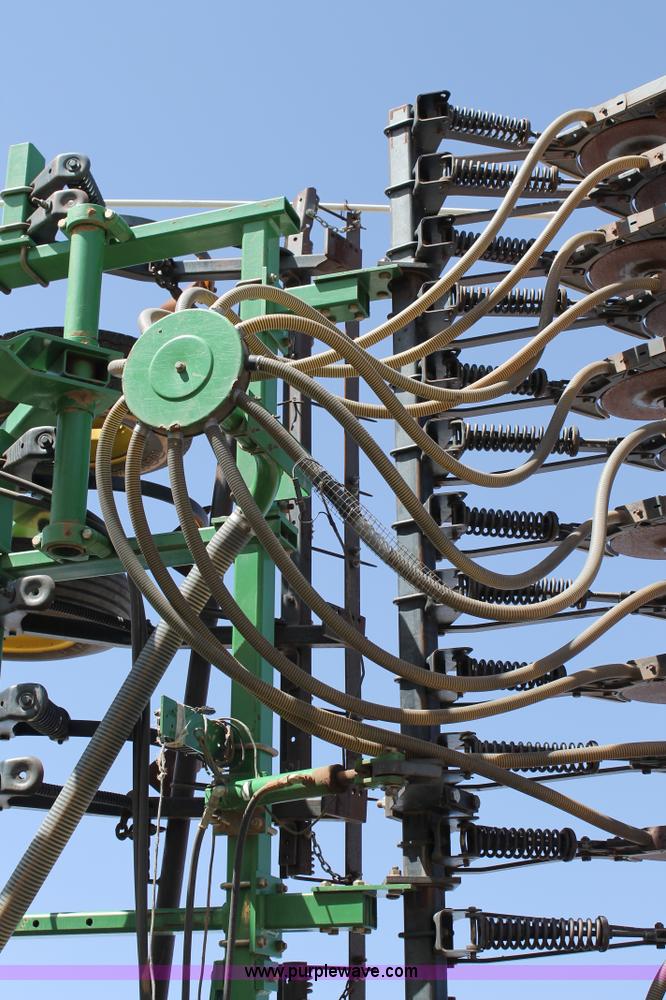 image for item C3767 2002 John Deere 1900 air seeding cart with John Deere 730 air drill