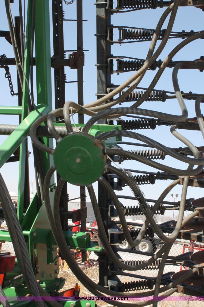 image for item C3767 2002 John Deere 1900 air seeding cart with John Deere 730 air drill