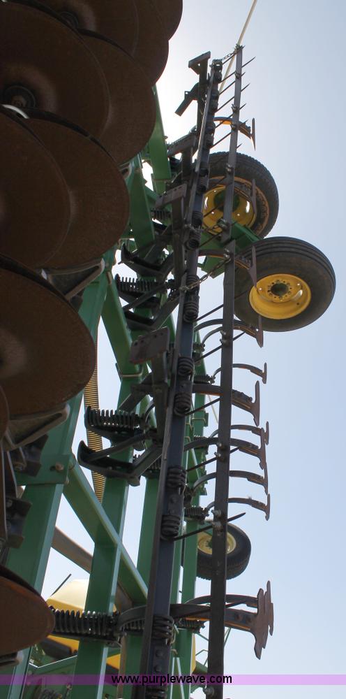 image for item C3767 2002 John Deere 1900 air seeding cart with John Deere 730 air drill