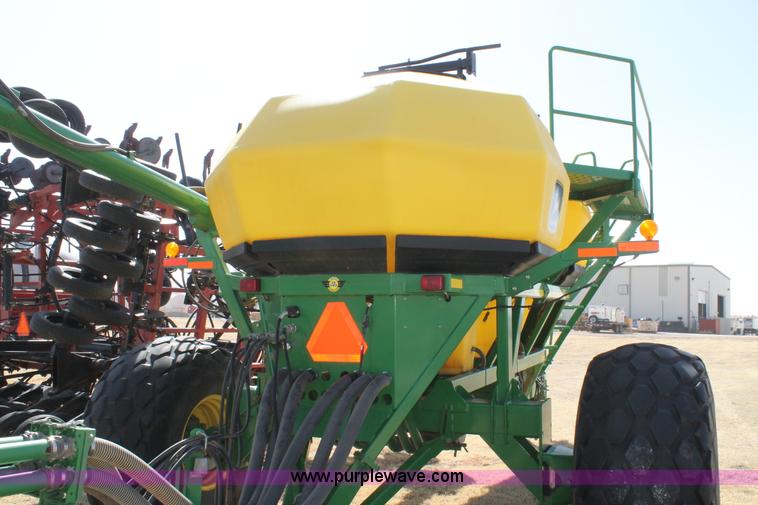 image for item C3767 2002 John Deere 1900 air seeding cart with John Deere 730 air drill