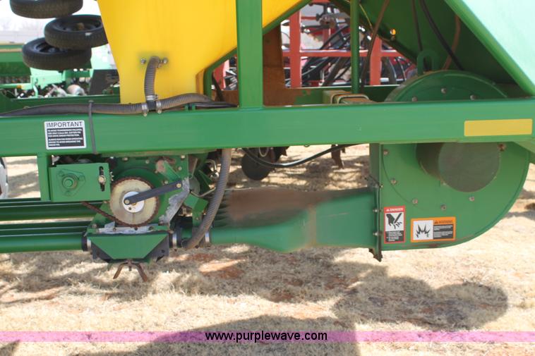image for item C3767 2002 John Deere 1900 air seeding cart with John Deere 730 air drill