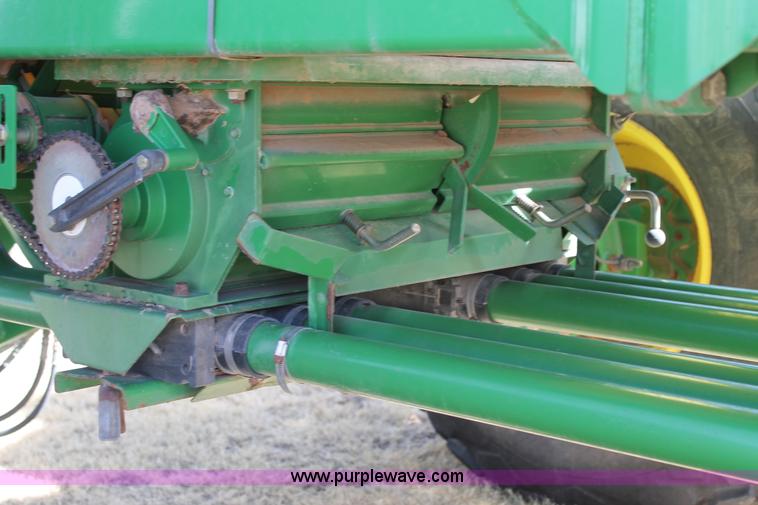 image for item C3767 2002 John Deere 1900 air seeding cart with John Deere 730 air drill