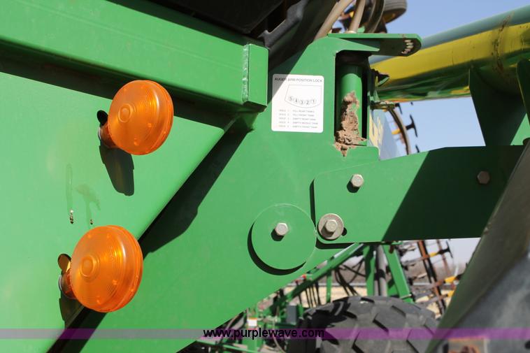 image for item C3767 2002 John Deere 1900 air seeding cart with John Deere 730 air drill