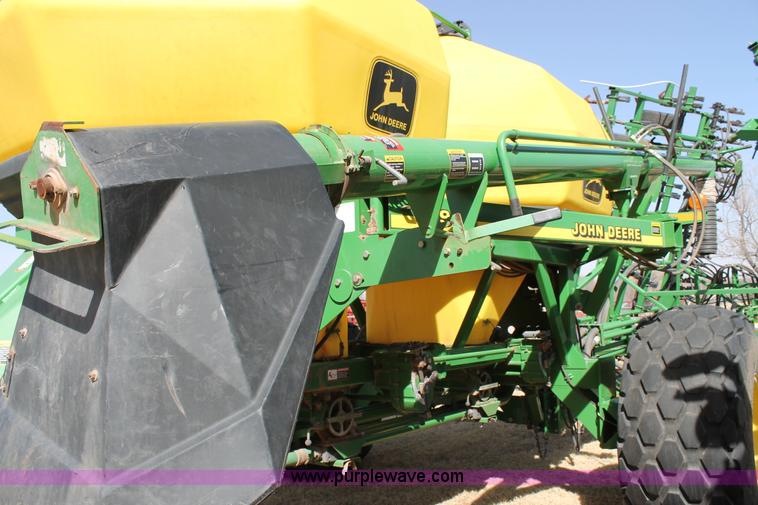 image for item C3767 2002 John Deere 1900 air seeding cart with John Deere 730 air drill