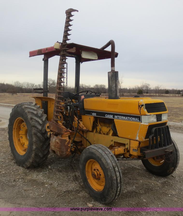 image for item F8209 Case 495 tractor