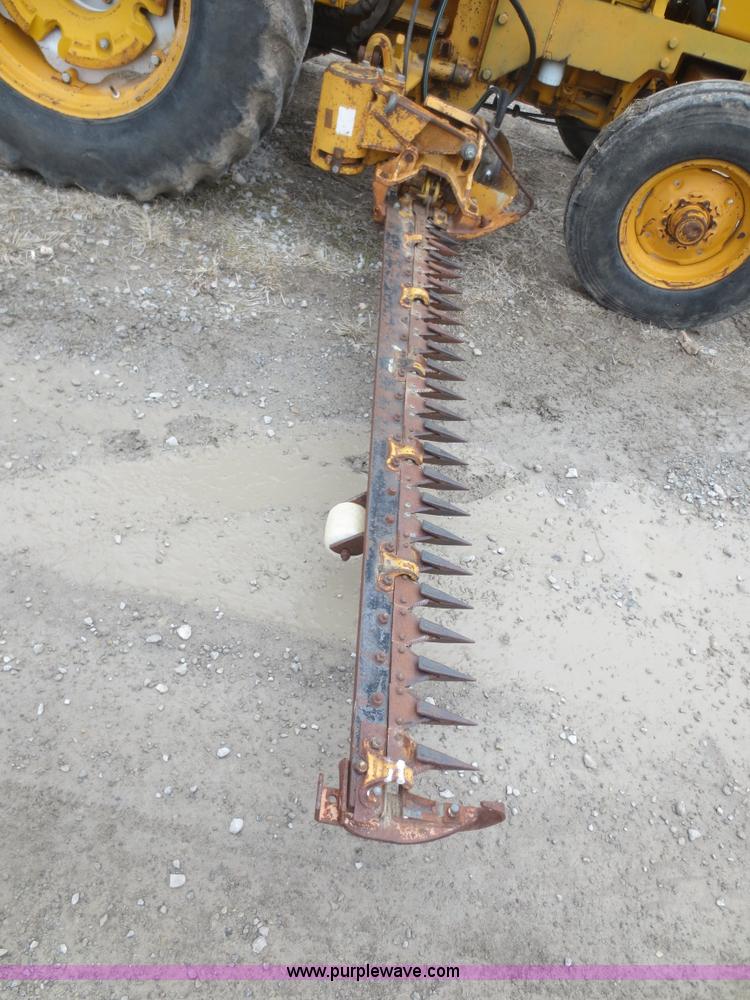 image for item F8209 Case 495 tractor