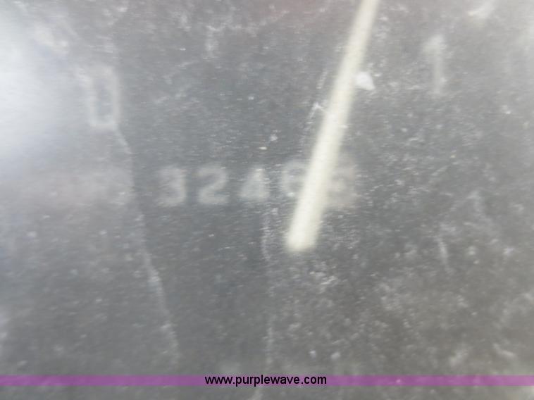 image for item F8209 Case 495 tractor