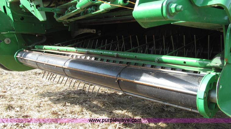 image for item G2296 2013 John Deere 569 round baler