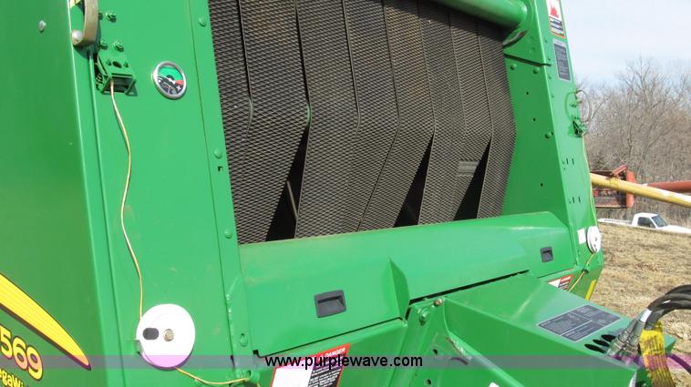 image for item G2296 2013 John Deere 569 round baler