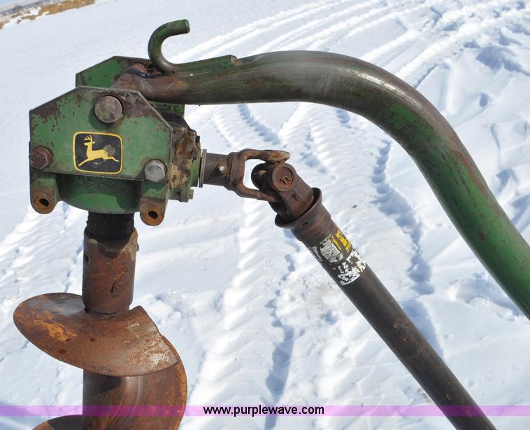 John Deere post hole digger in Brule, NE Item G6434 sold Purple Wave