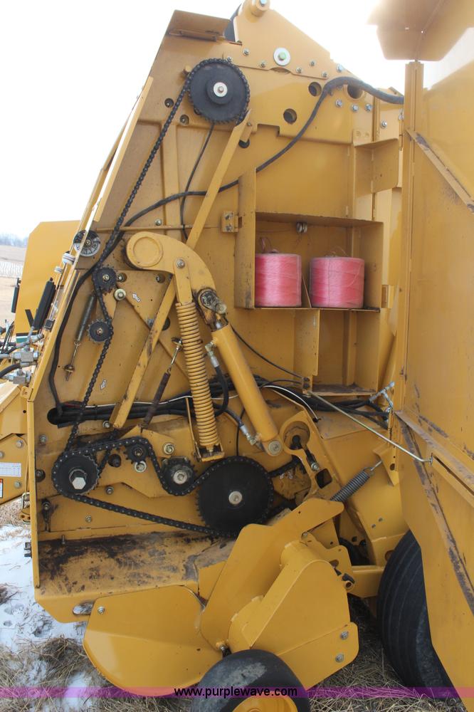 image for item H1437 2009 Vermeer 604 Super M round baler