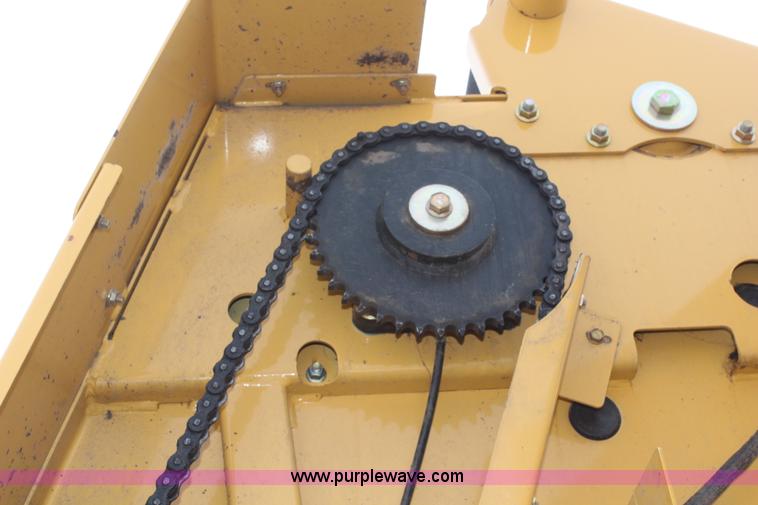 image for item H1437 2009 Vermeer 604 Super M round baler