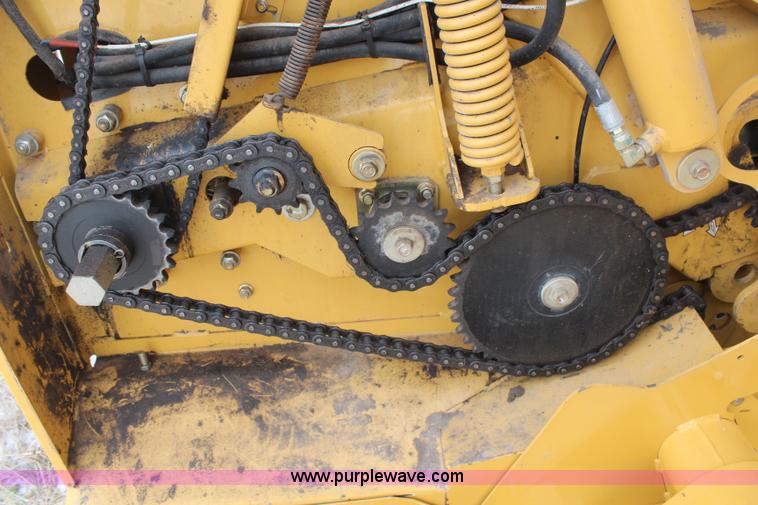 image for item H1437 2009 Vermeer 604 Super M round baler