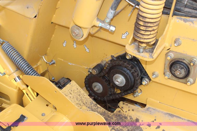 image for item H1437 2009 Vermeer 604 Super M round baler