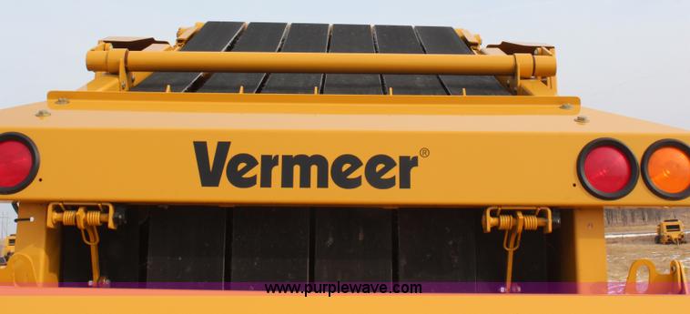 image for item H1437 2009 Vermeer 604 Super M round baler