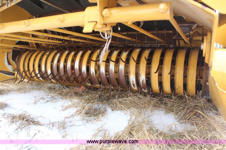 image for item H1437 2009 Vermeer 604 Super M round baler