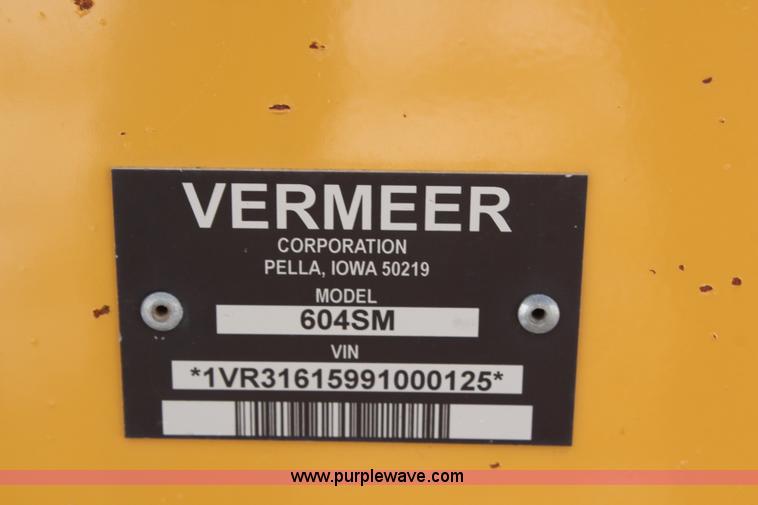 image for item H1437 2009 Vermeer 604 Super M round baler