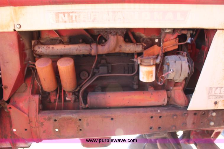 image for item H1452 1975 International 1466 tractor