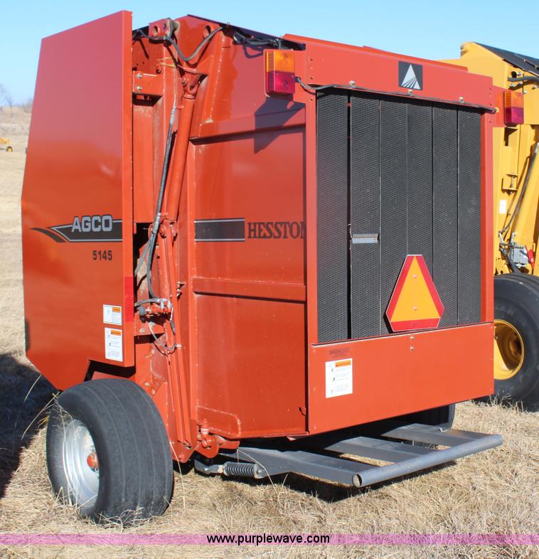 image for item H1462 2010 Hesston 5145 round baler