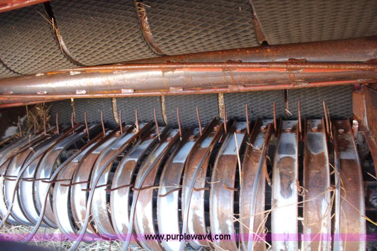 image for item H1462 2010 Hesston 5145 round baler