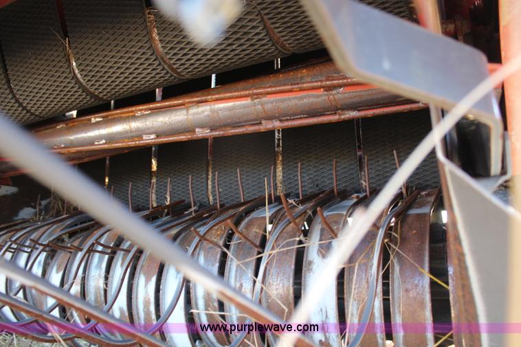 image for item H1462 2010 Hesston 5145 round baler