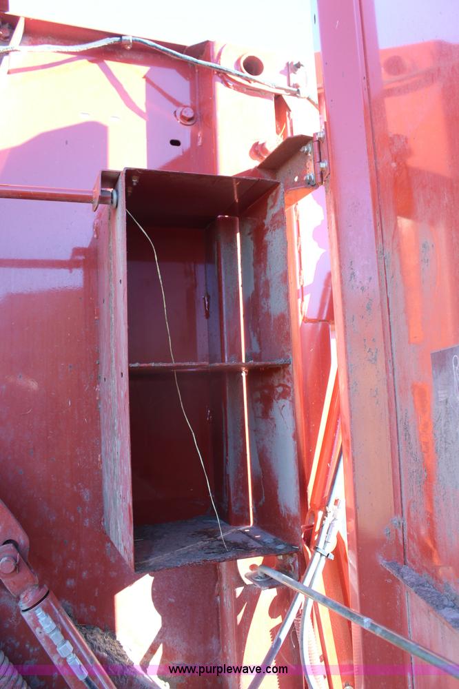 image for item H1462 2010 Hesston 5145 round baler