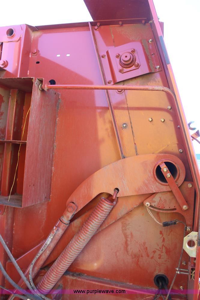 image for item H1462 2010 Hesston 5145 round baler