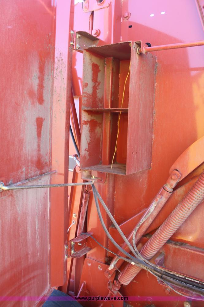 image for item H1462 2010 Hesston 5145 round baler