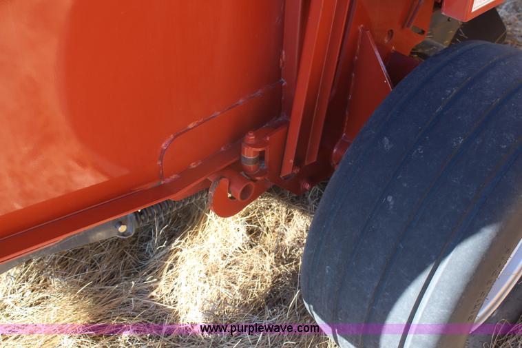 image for item H1462 2010 Hesston 5145 round baler